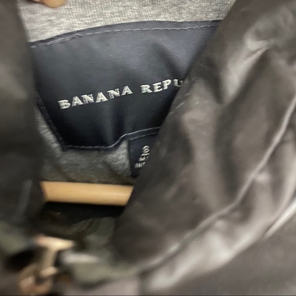 Banana Republic Puffer Jacket - Picture 3 of 4